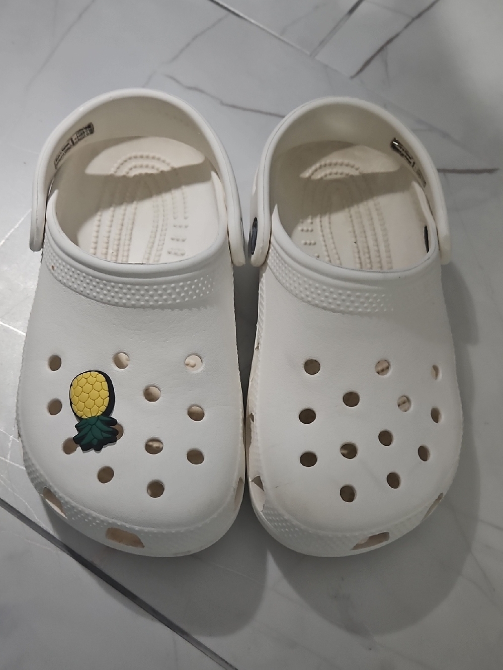 CROCS Kids White Clogs with Pineapple Charm